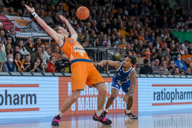 军走向被推 军走向被推