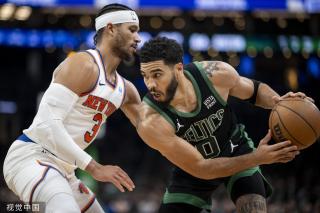 赛场上频频 赛场上频频