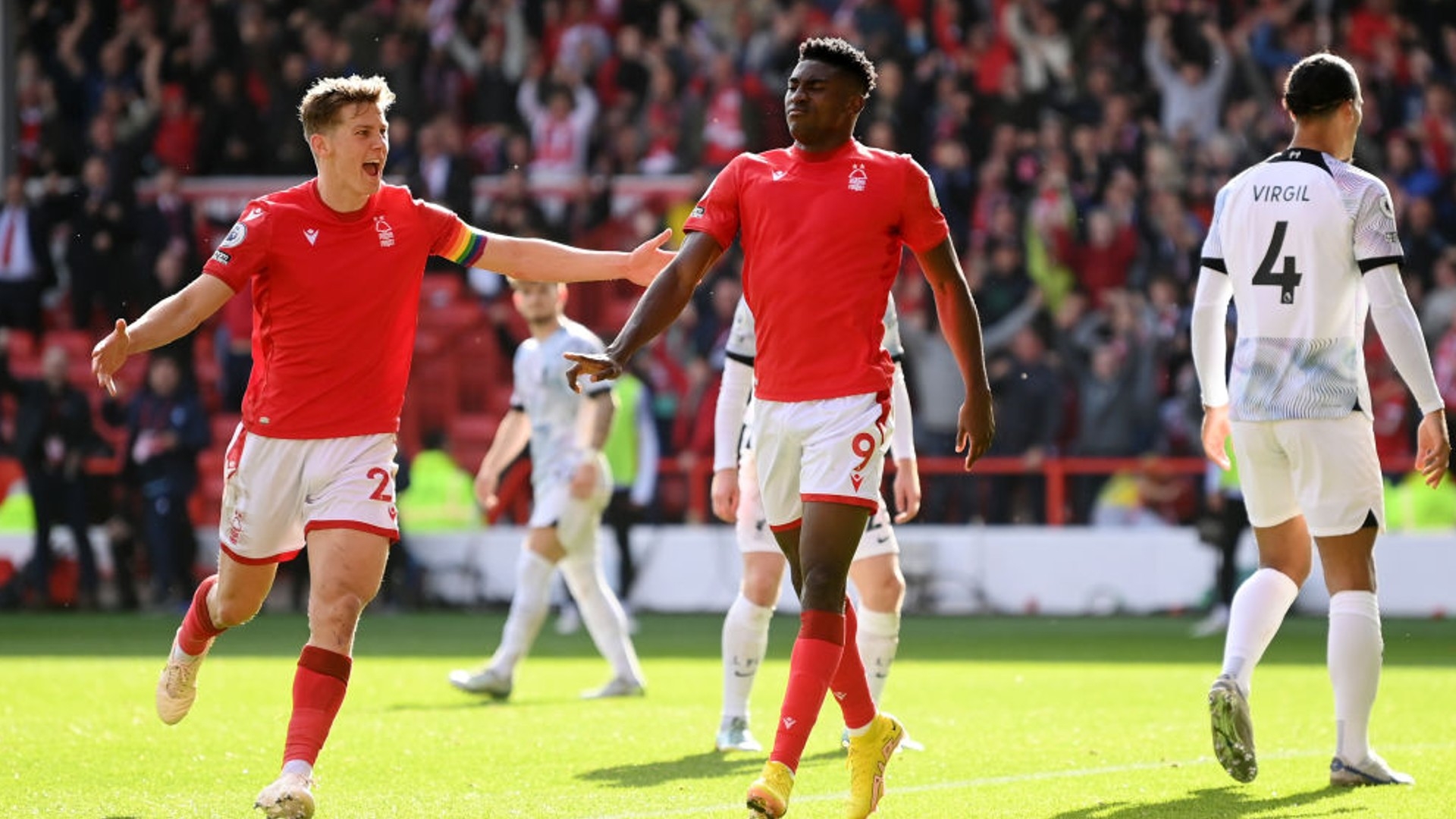 但两人偏向 但两人偏向